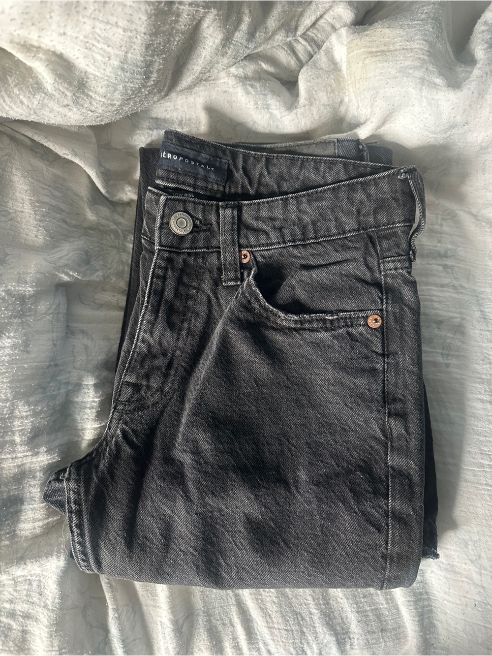 Aeropostale Low Rise Baggy 90s Jeans Size 0 Regular